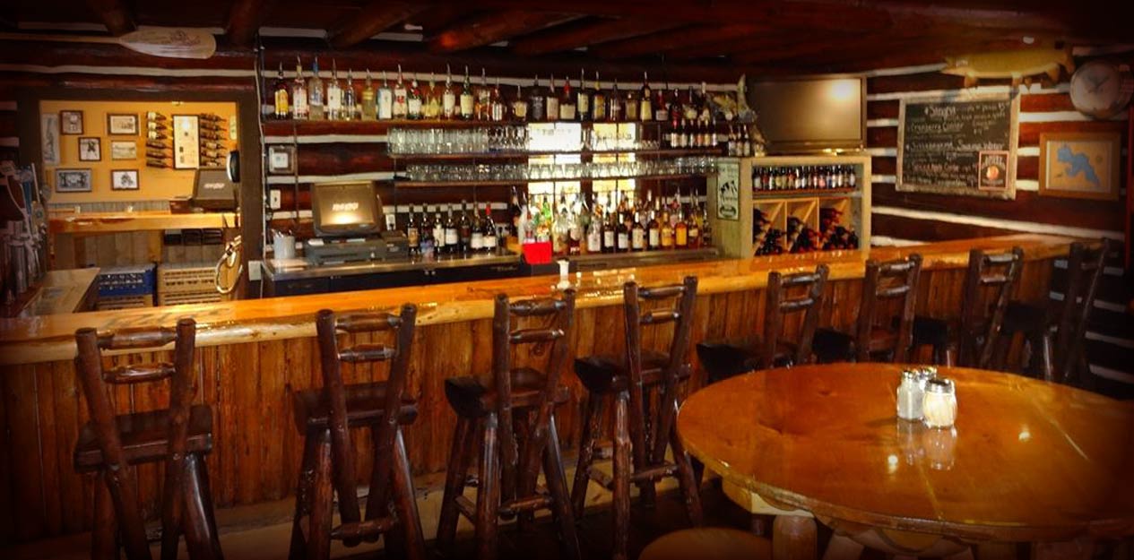 Pine Ridge – Rustic Restaurant & Bar in Stone Lake, Wisconsin